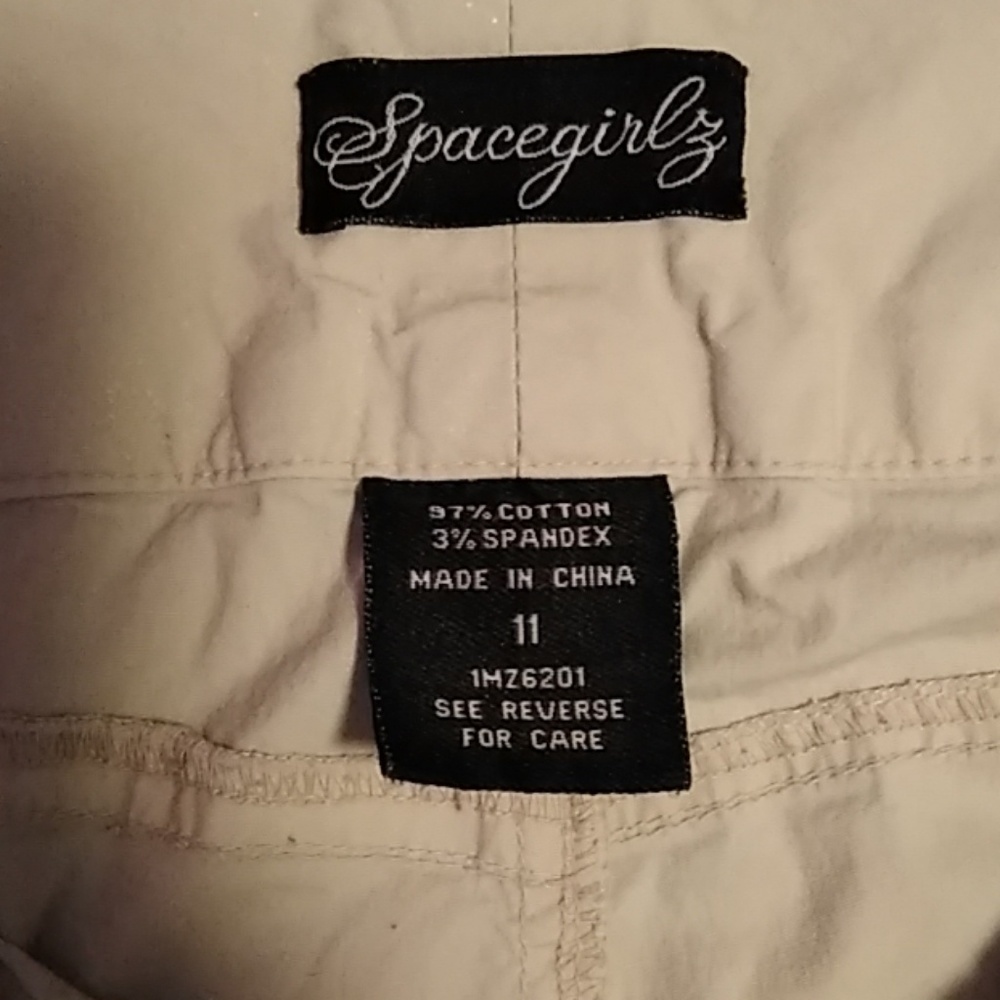 Shorts - Picture 3 of 3